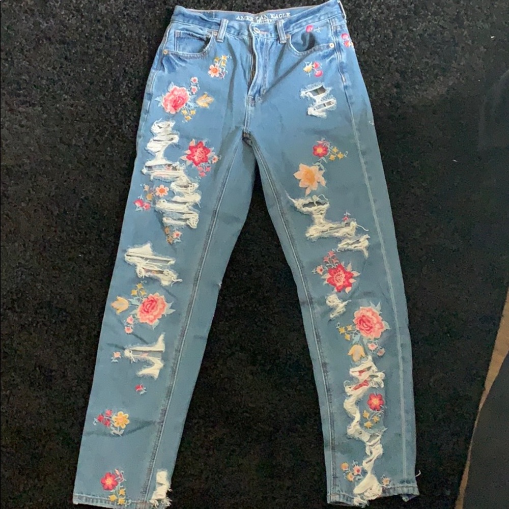 Rare American eagle floral jeans